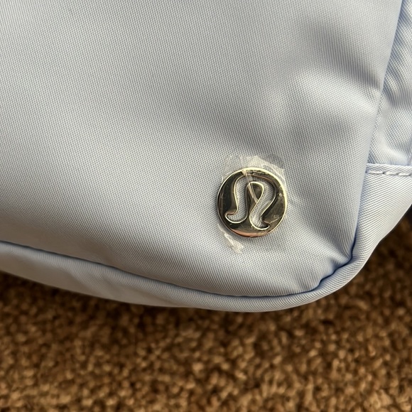 BRAND NEW LULULEMON BELT BAG - Picture 9 of 11